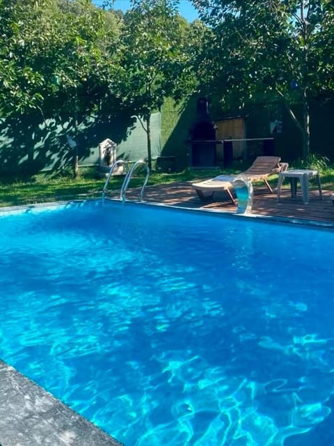 listing card gallery